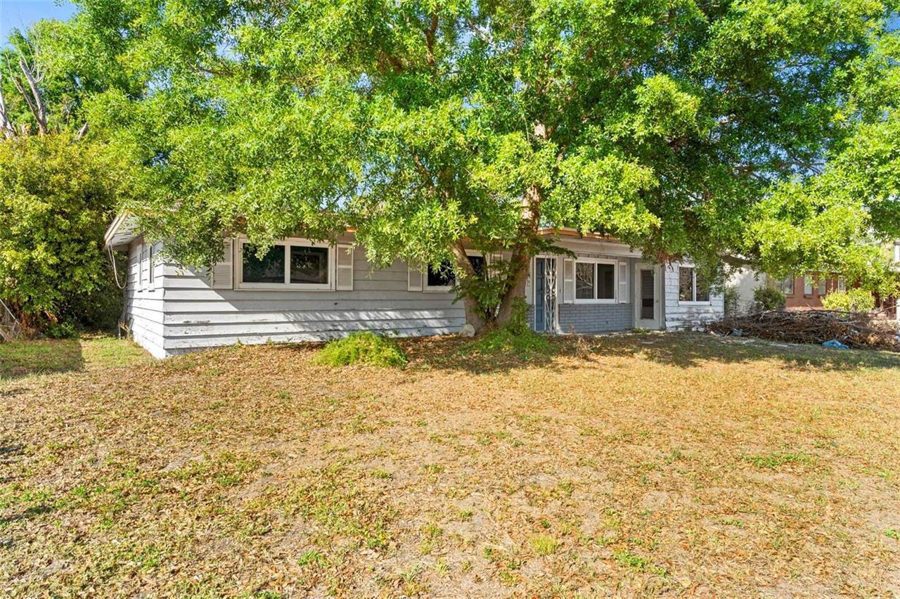 2677 Martin Street, Sarasota, FL 34237