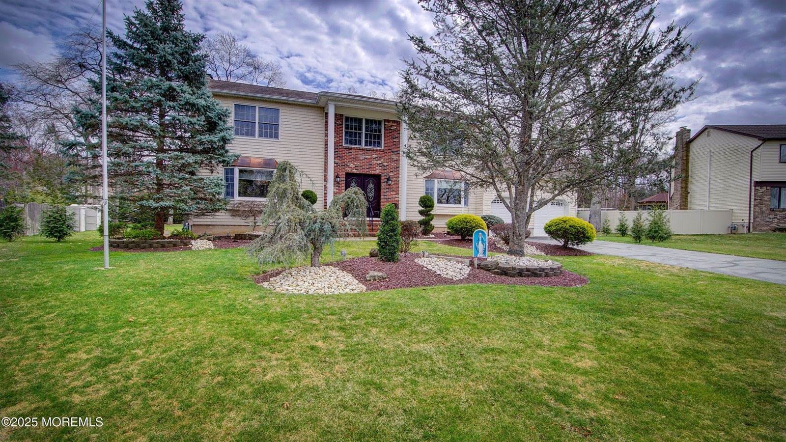 57 Bonnie Drive, Manalapan, NJ 07726