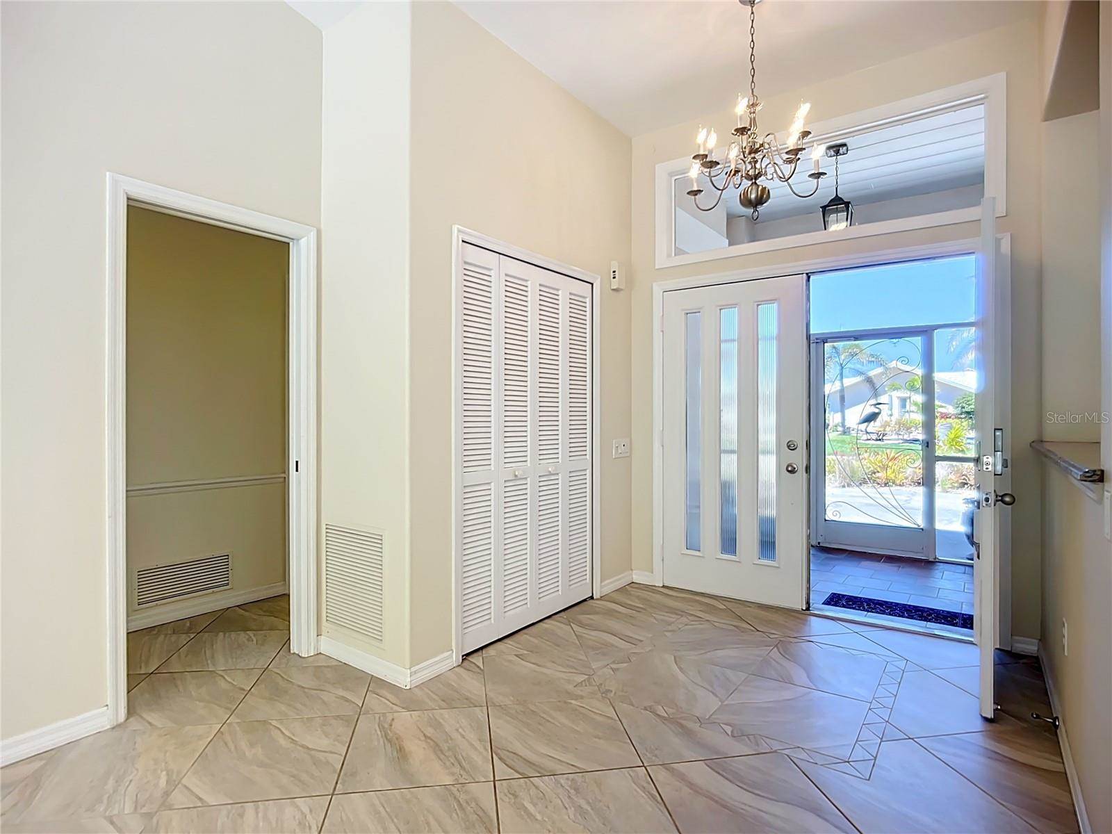 601 Pineneedle Lane, Englewood, FL 34223