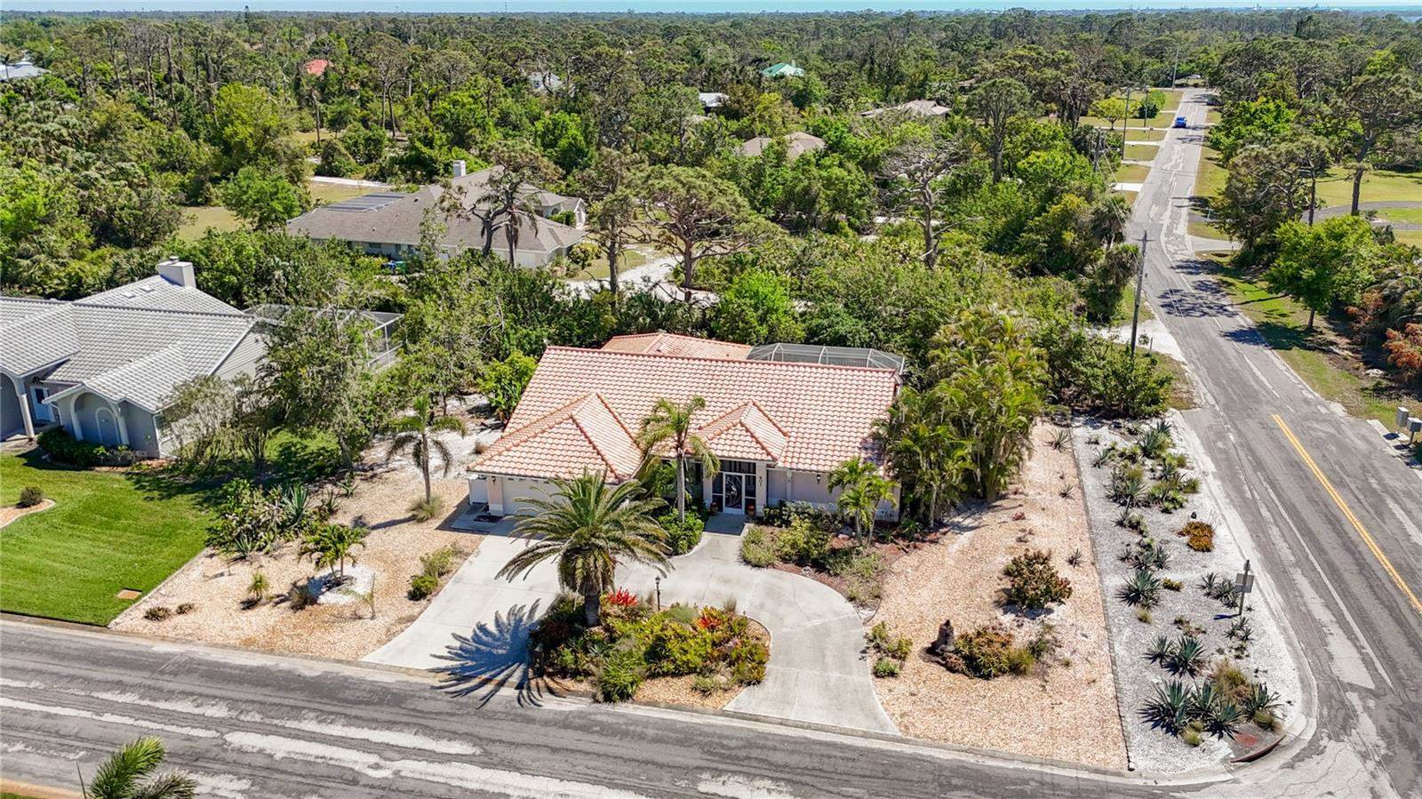 601 Pineneedle Lane, Englewood, FL 34223