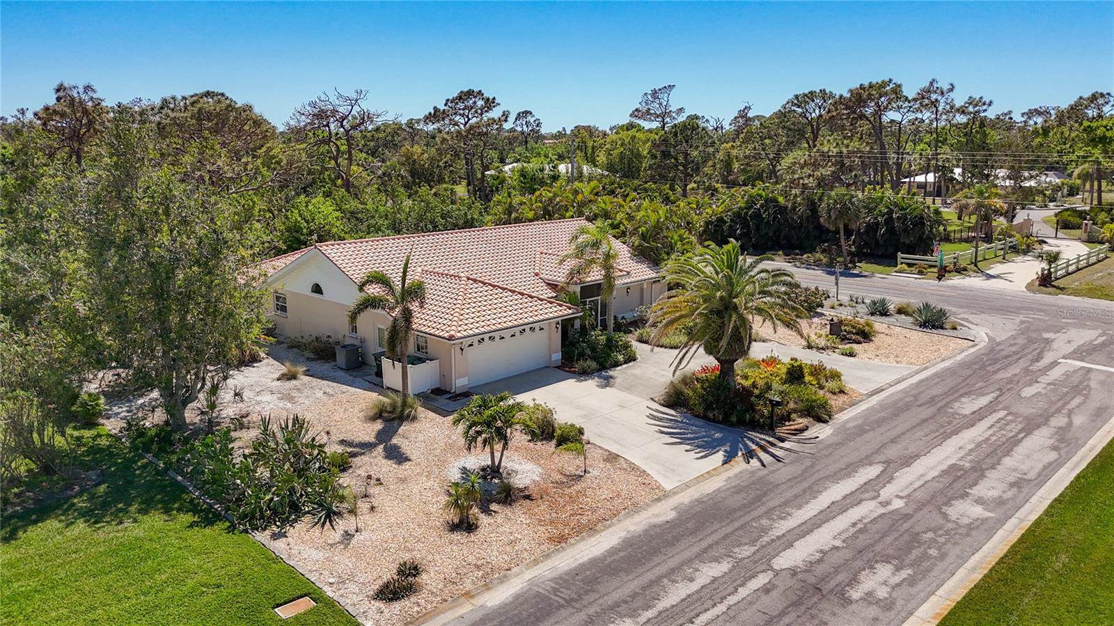 601 Pineneedle Lane, Englewood, FL 34223