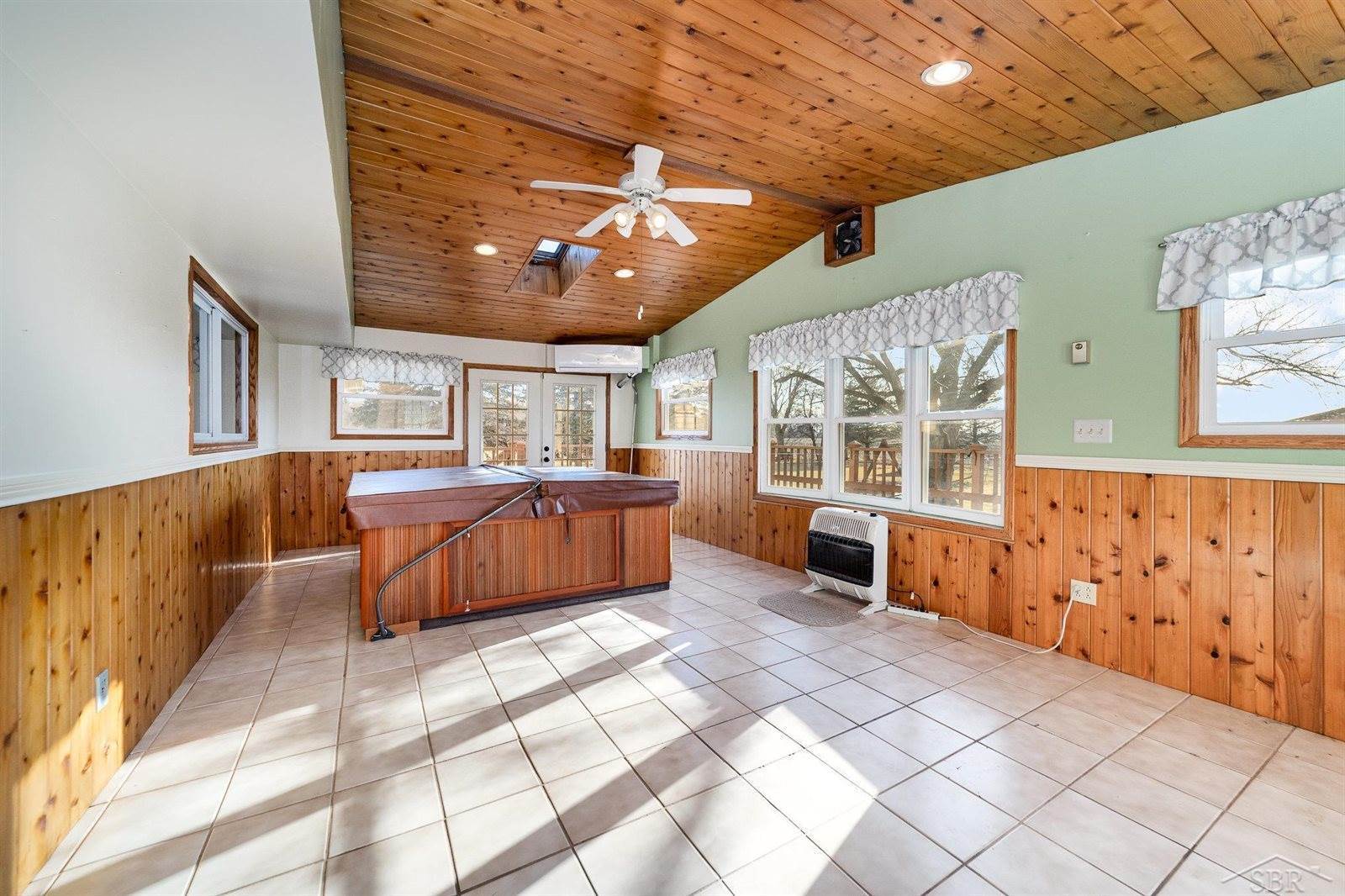 9276 East Road, Burt, MI 48417