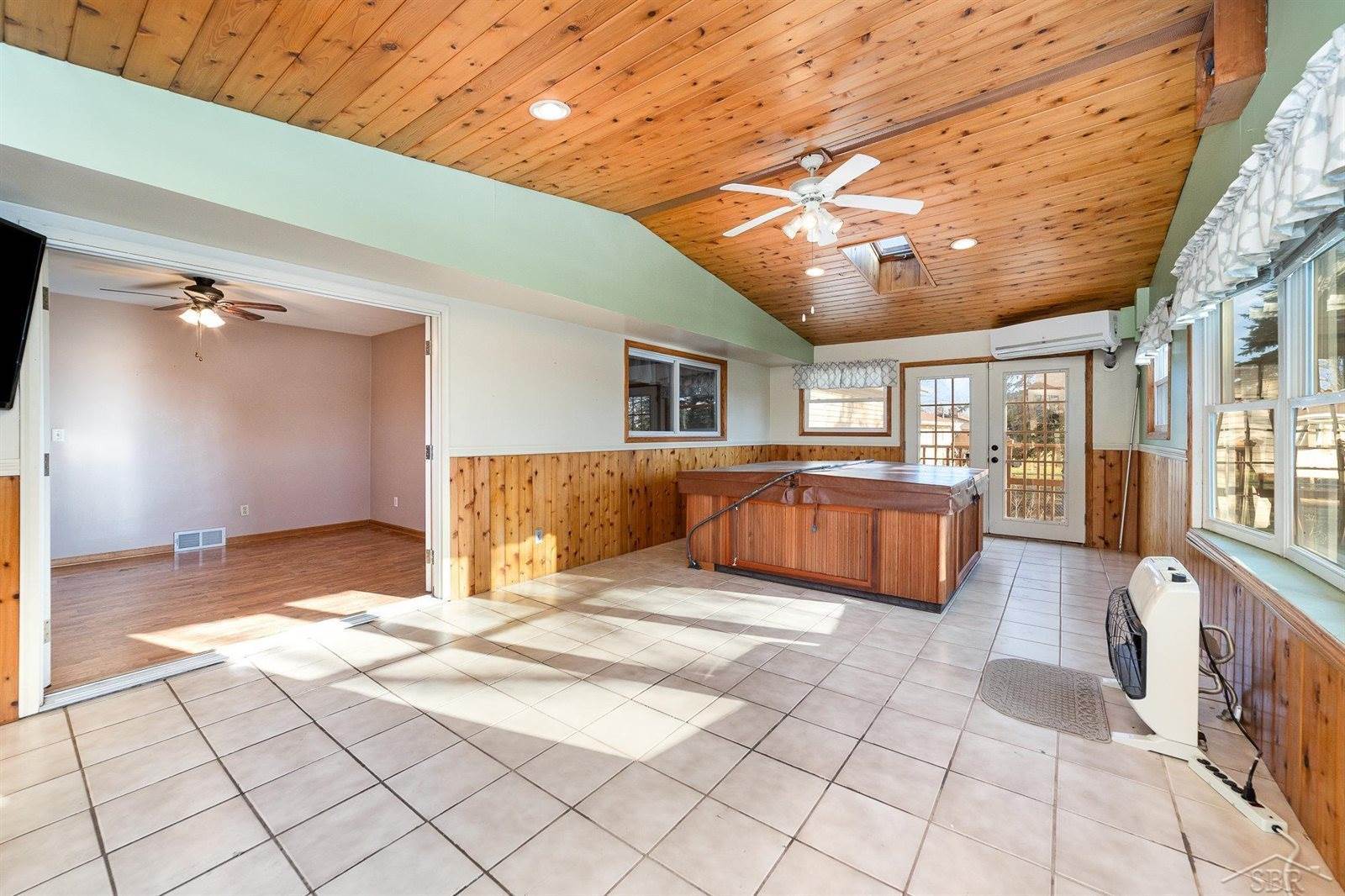 9276 East Road, Burt, MI 48417