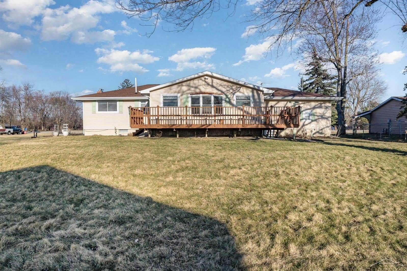 9276 East Road, Burt, MI 48417