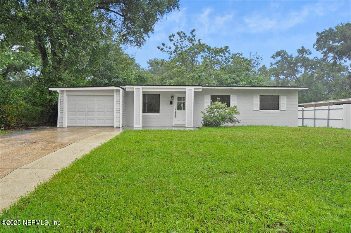 7151 King Arthur Road North, Jacksonville, FL 32211