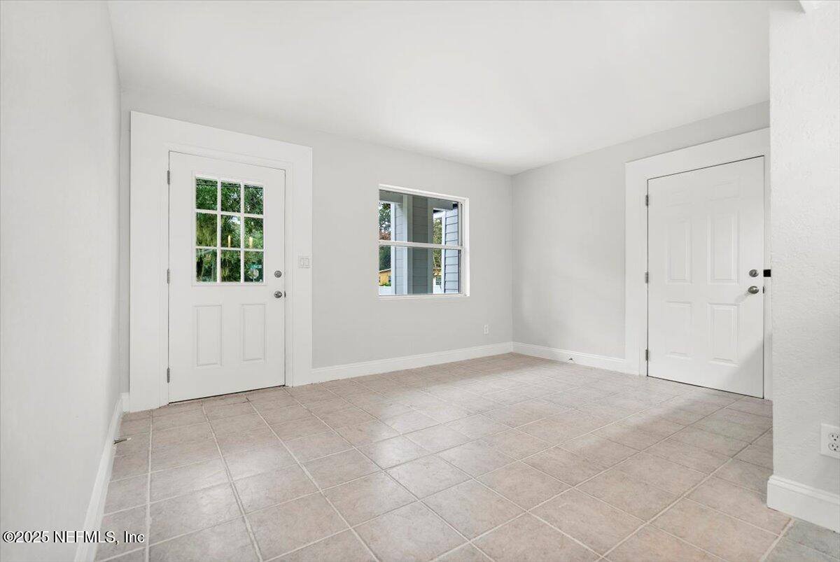 7151 King Arthur Road North, Jacksonville, FL 32211