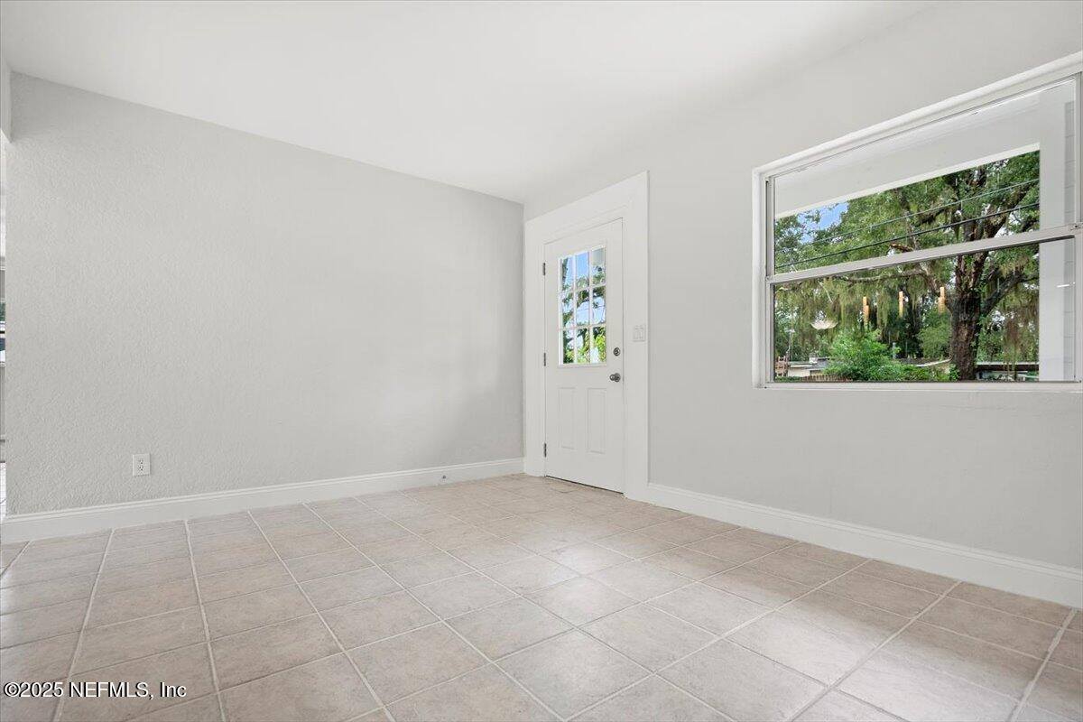 7151 King Arthur Road North, Jacksonville, FL 32211