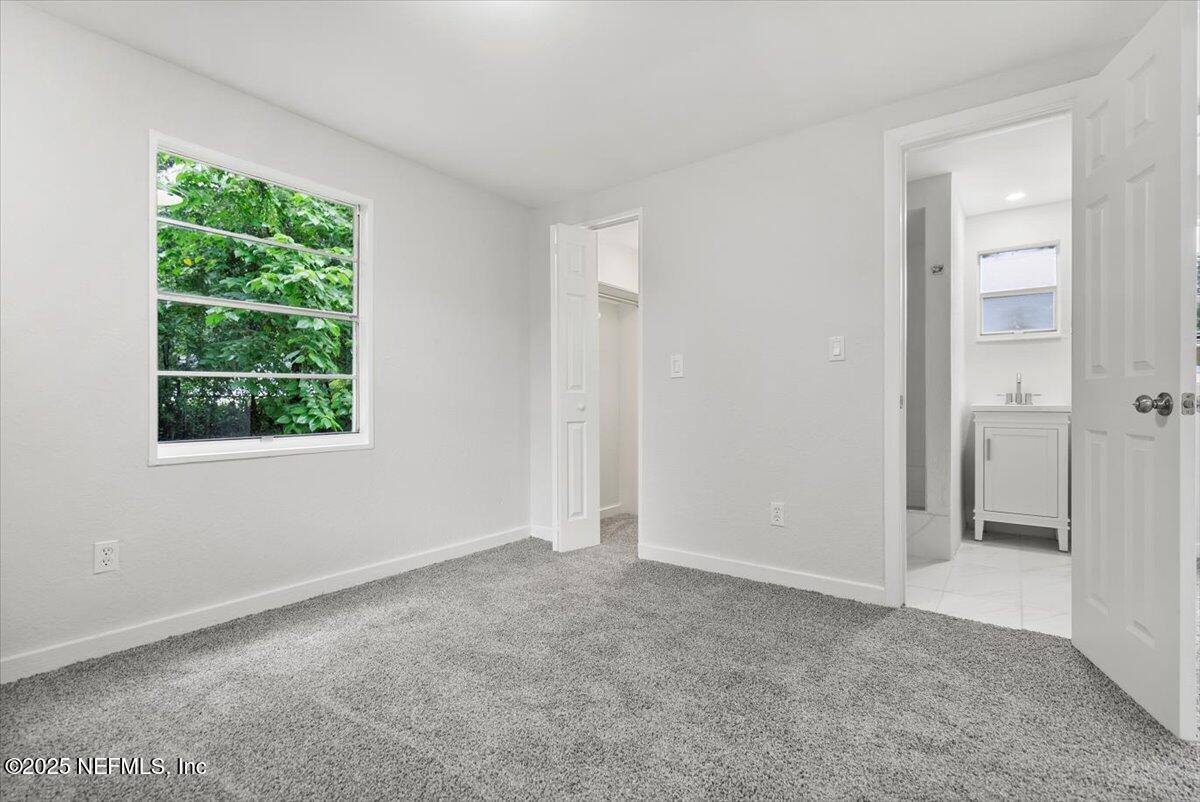 7151 King Arthur Road North, Jacksonville, FL 32211