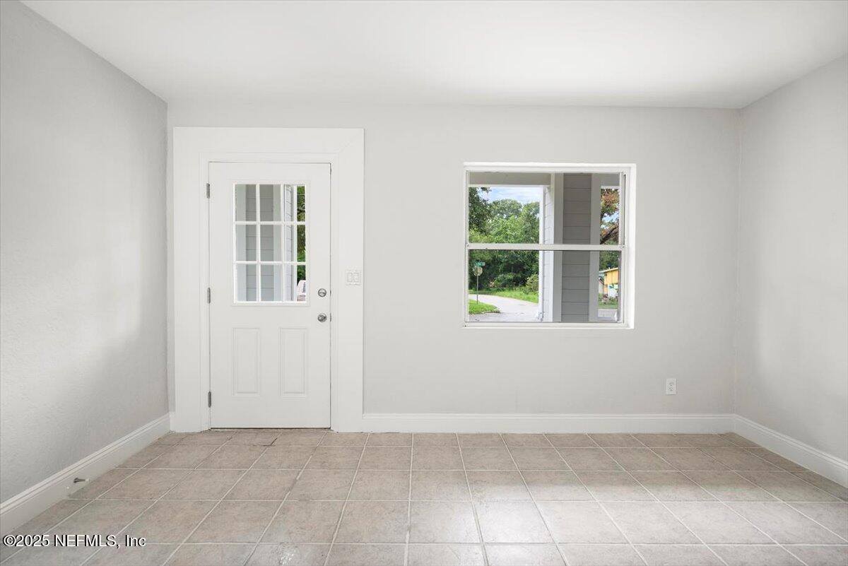7151 King Arthur Road North, Jacksonville, FL 32211