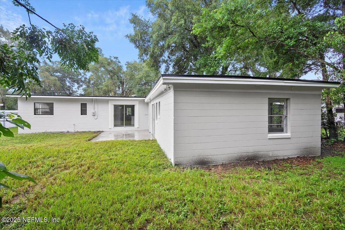 7151 King Arthur Road North, Jacksonville, FL 32211