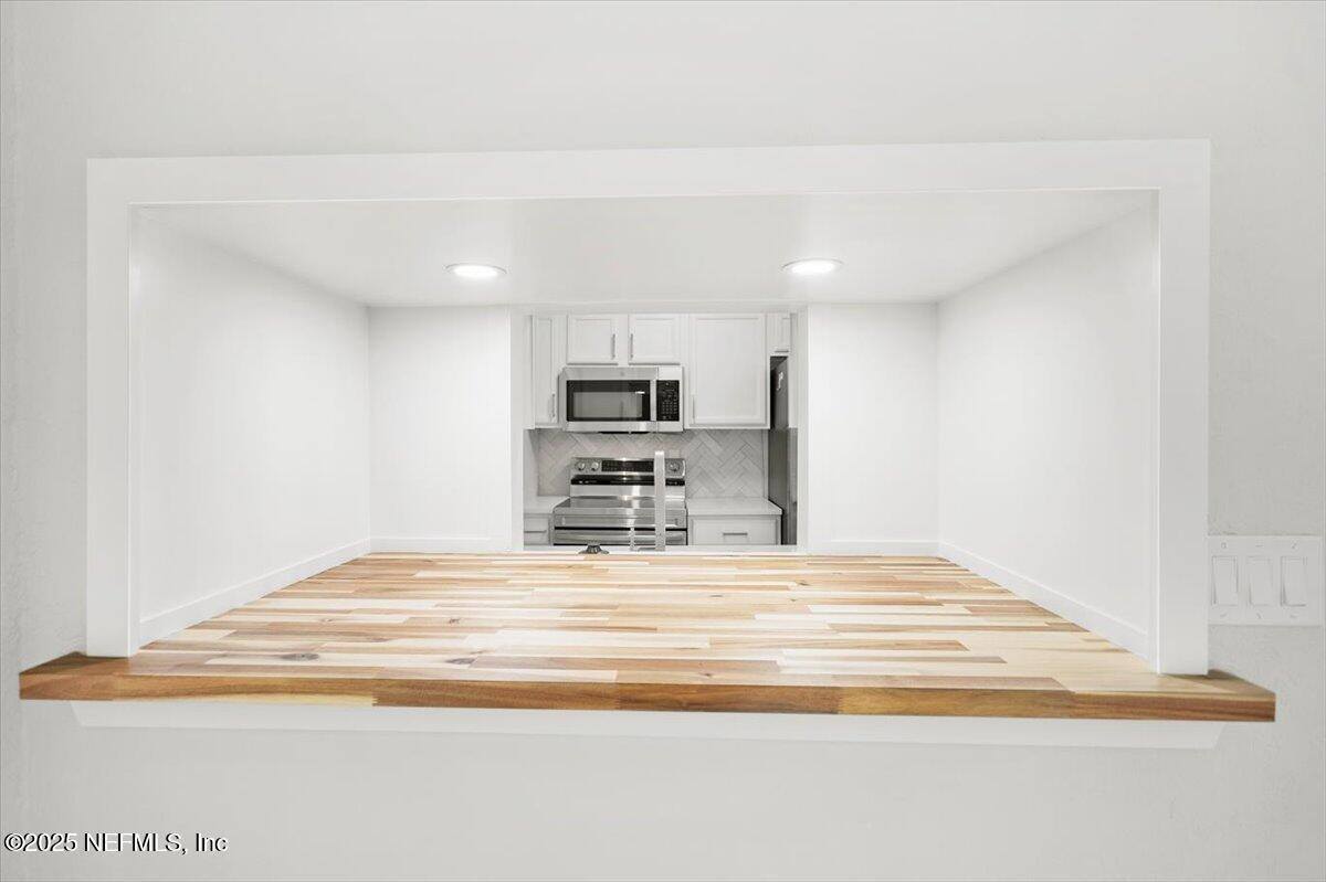 7151 King Arthur Road North, Jacksonville, FL 32211