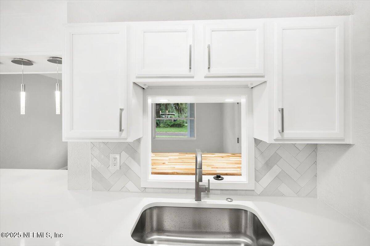 7151 King Arthur Road North, Jacksonville, FL 32211