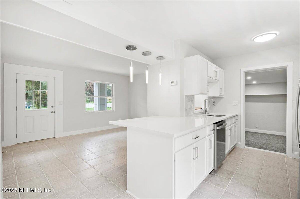 7151 King Arthur Road North, Jacksonville, FL 32211