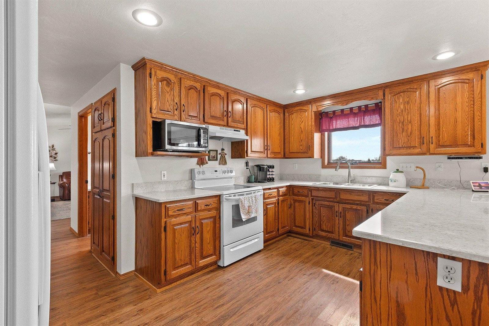 2784 Blue Spruce Drive, Green Bay, WI 54311