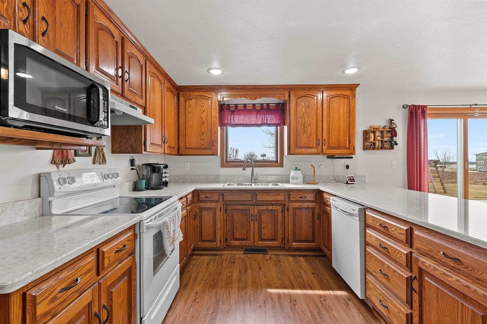 2784 Blue Spruce Drive, Green Bay, WI 54311