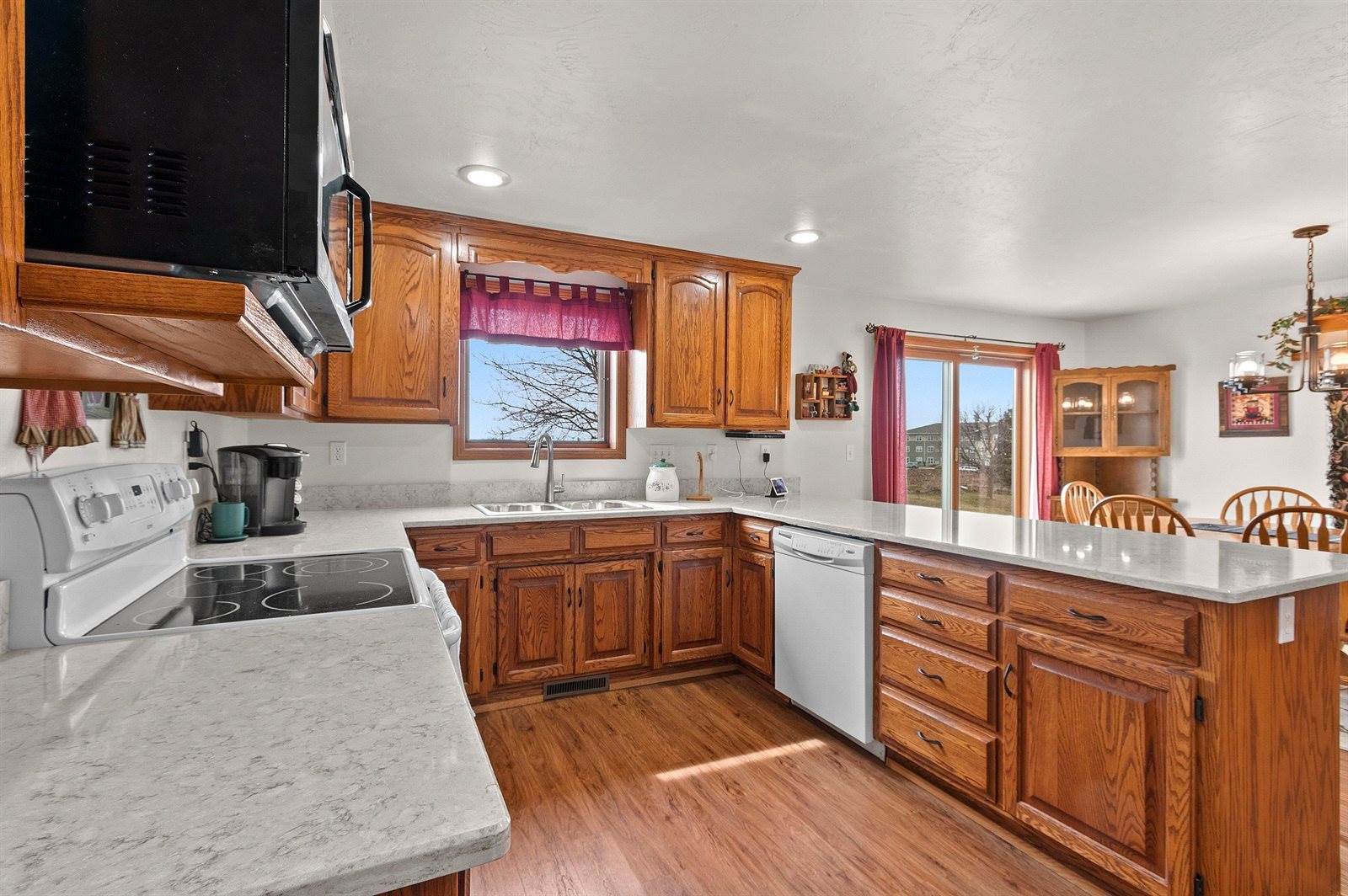 2784 Blue Spruce Drive, Green Bay, WI 54311