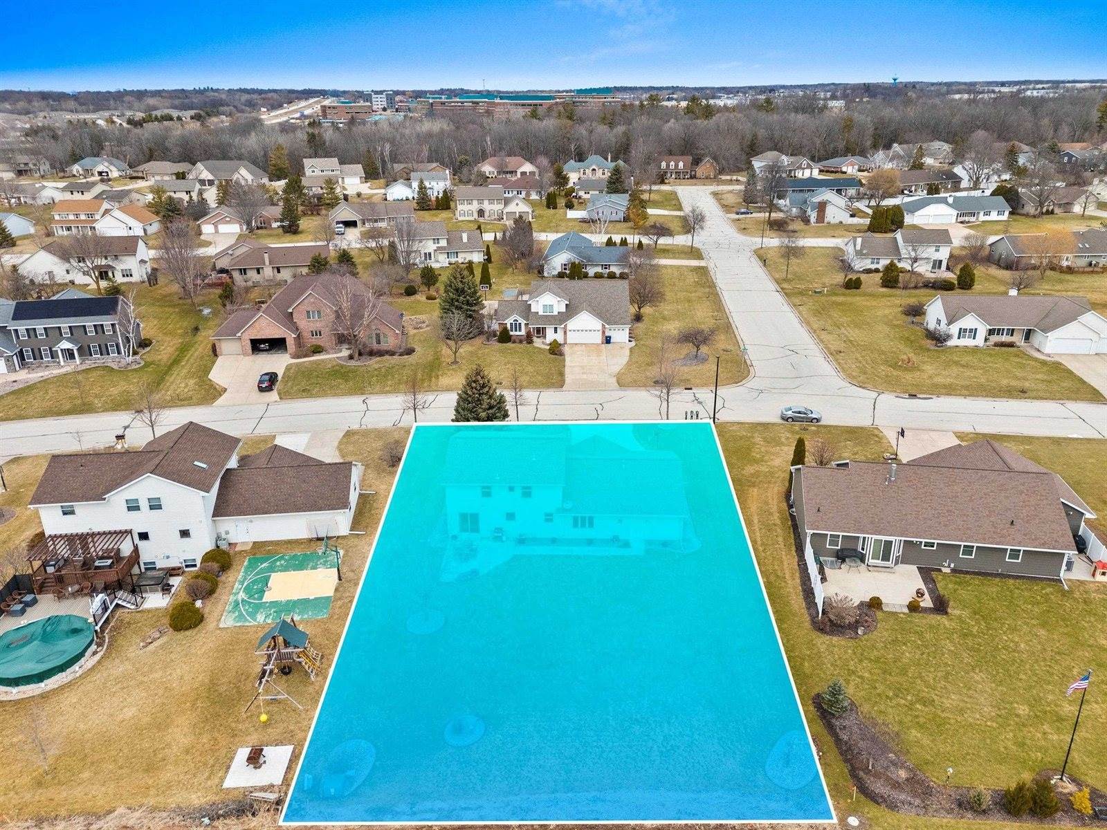 2784 Blue Spruce Drive, Green Bay, WI 54311