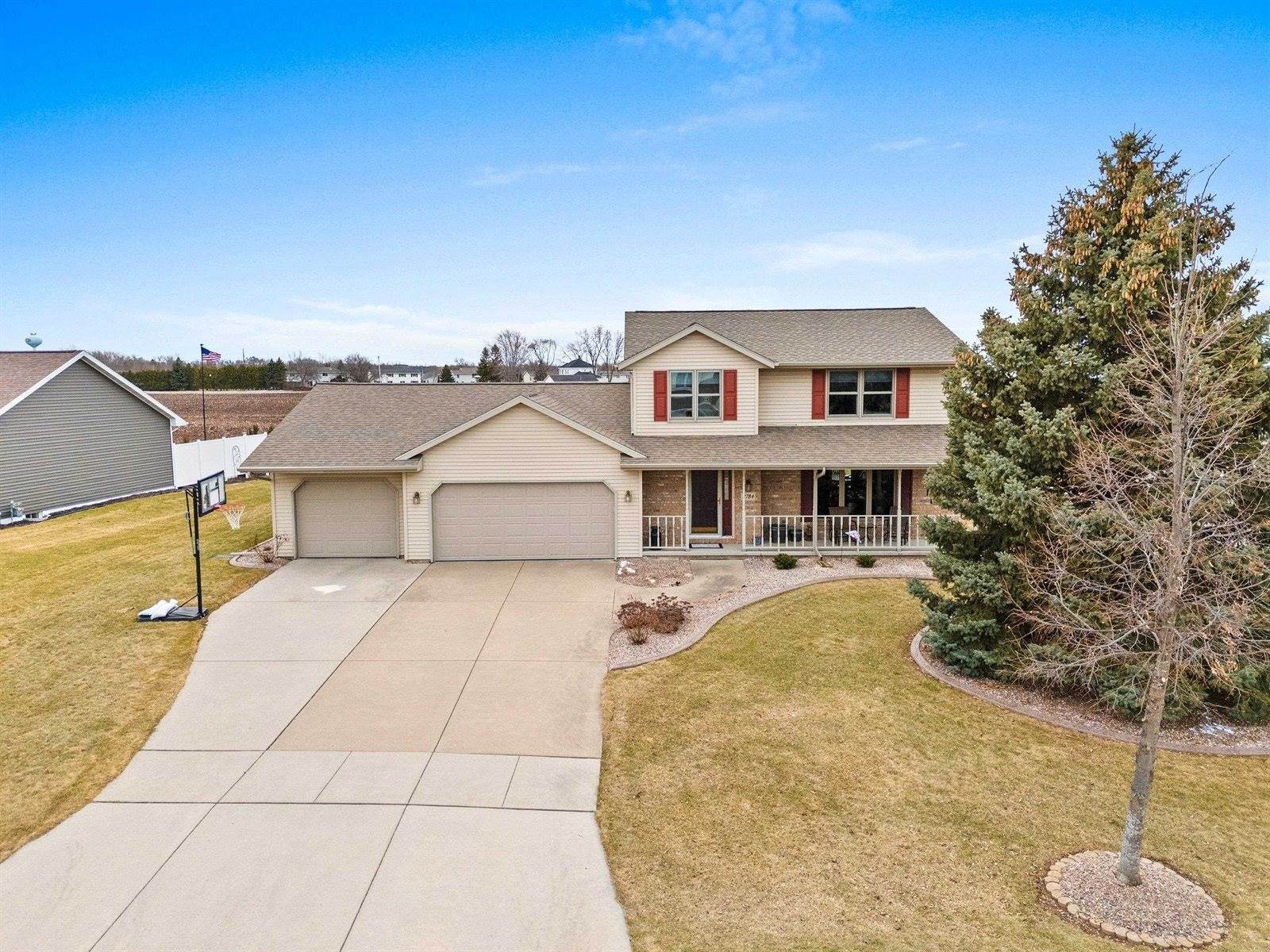 2784 Blue Spruce Drive, Green Bay, WI 54311