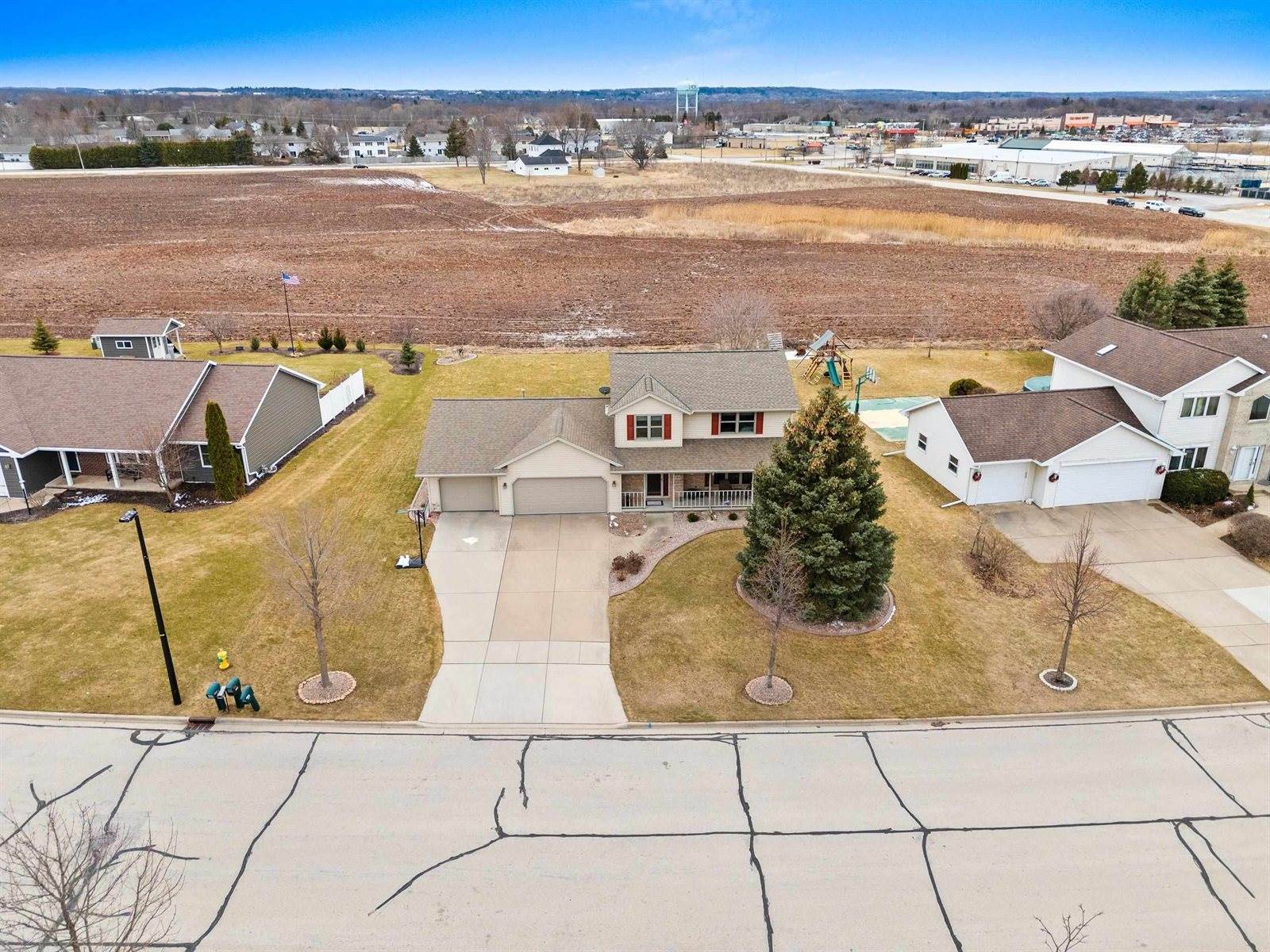 2784 Blue Spruce Drive, Green Bay, WI 54311