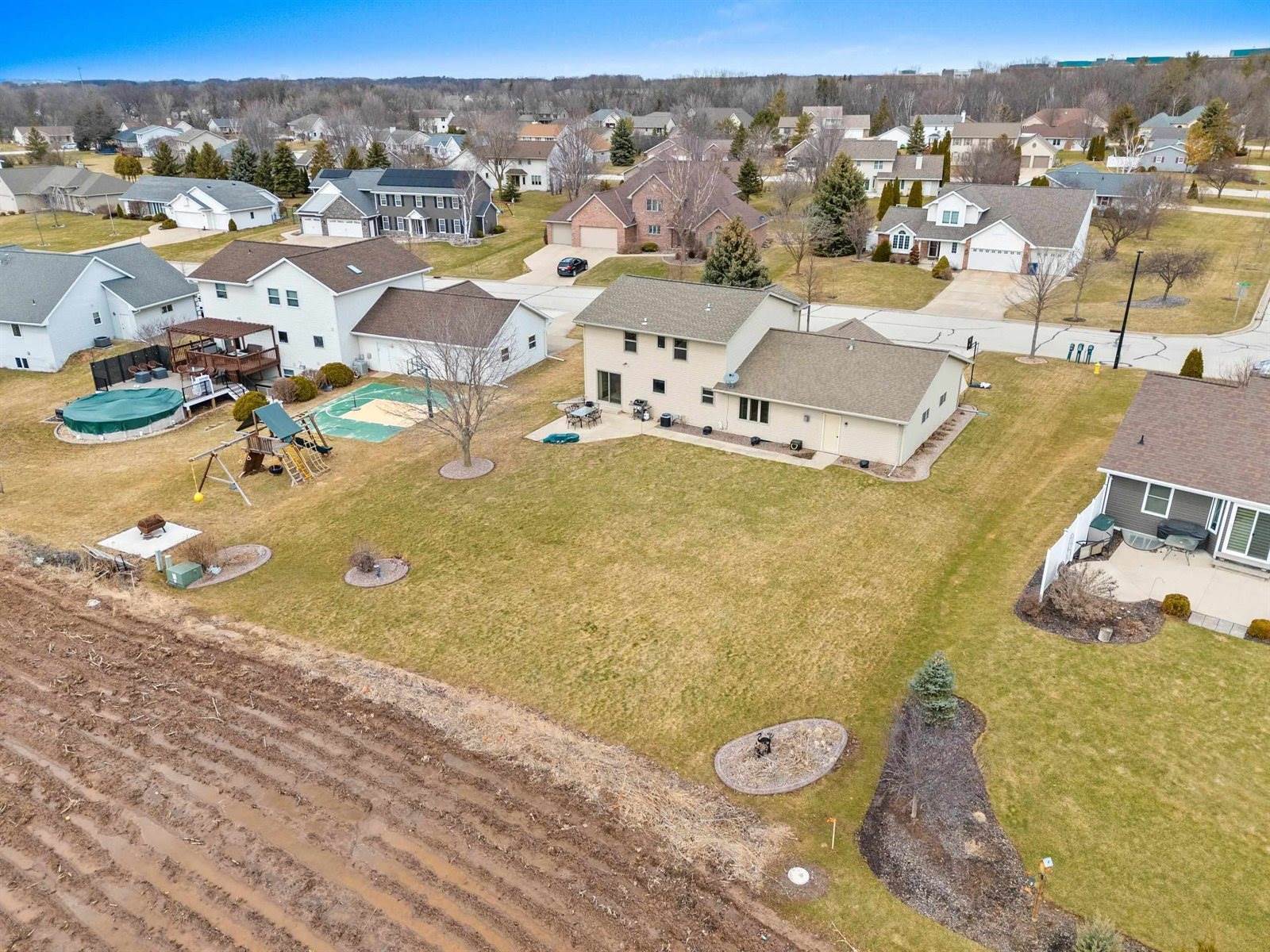 2784 Blue Spruce Drive, Green Bay, WI 54311