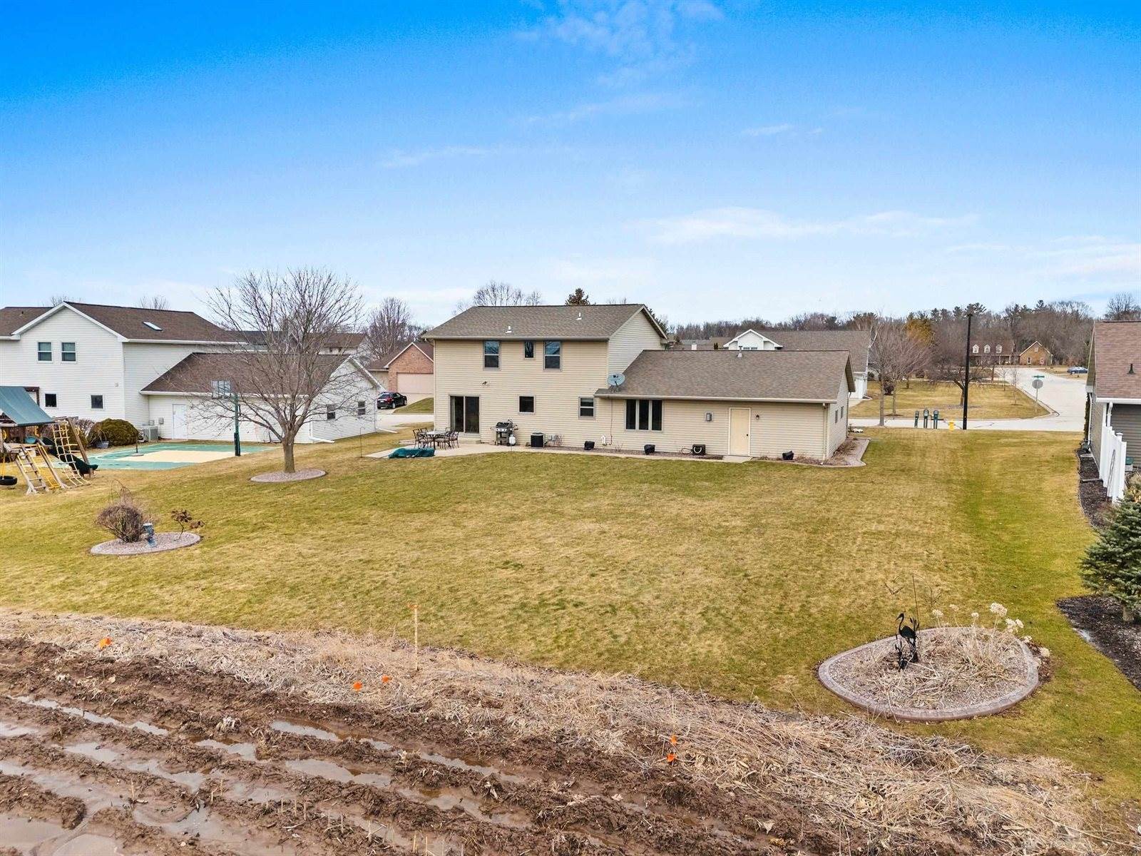 2784 Blue Spruce Drive, Green Bay, WI 54311