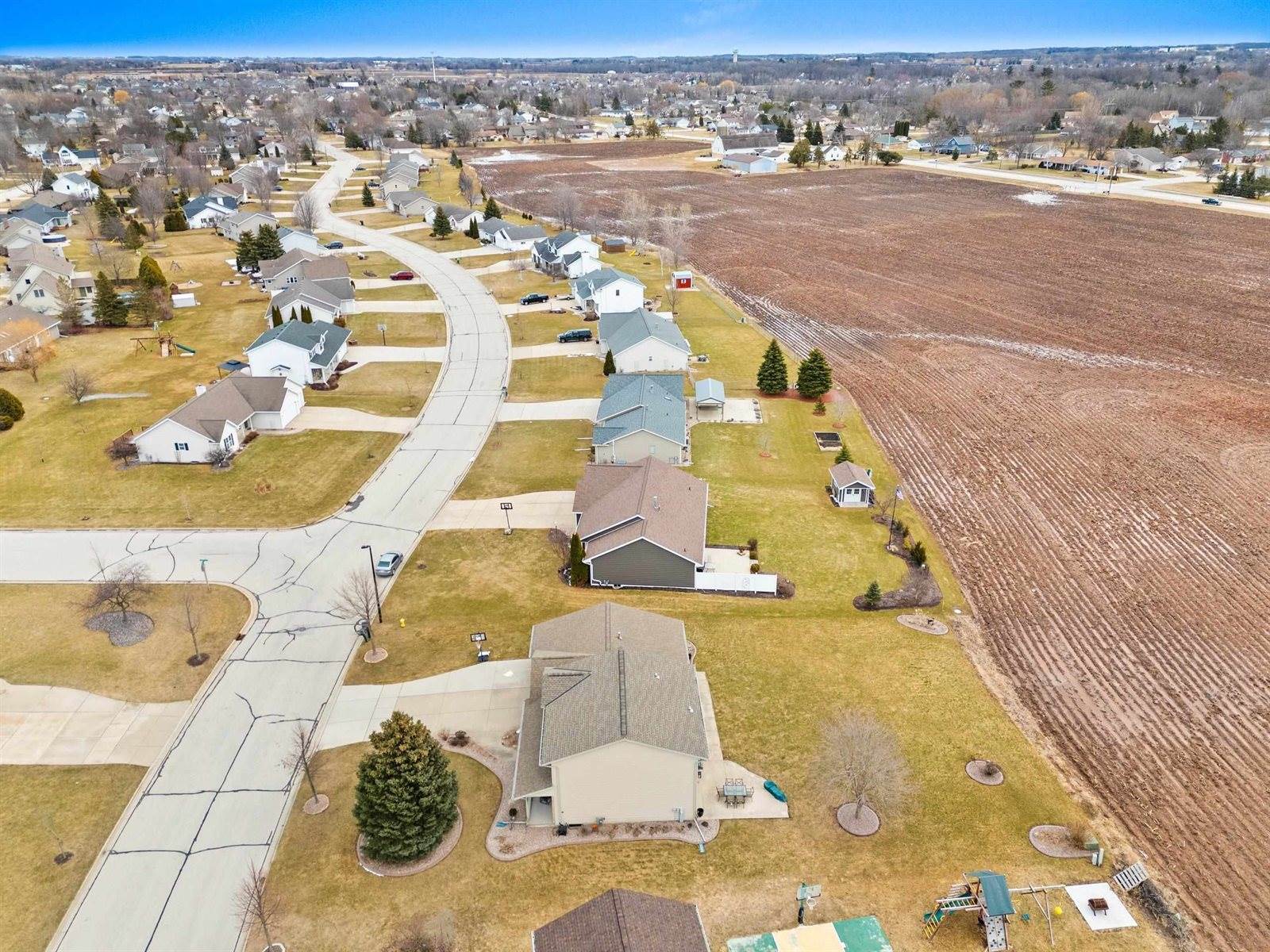 2784 Blue Spruce Drive, Green Bay, WI 54311