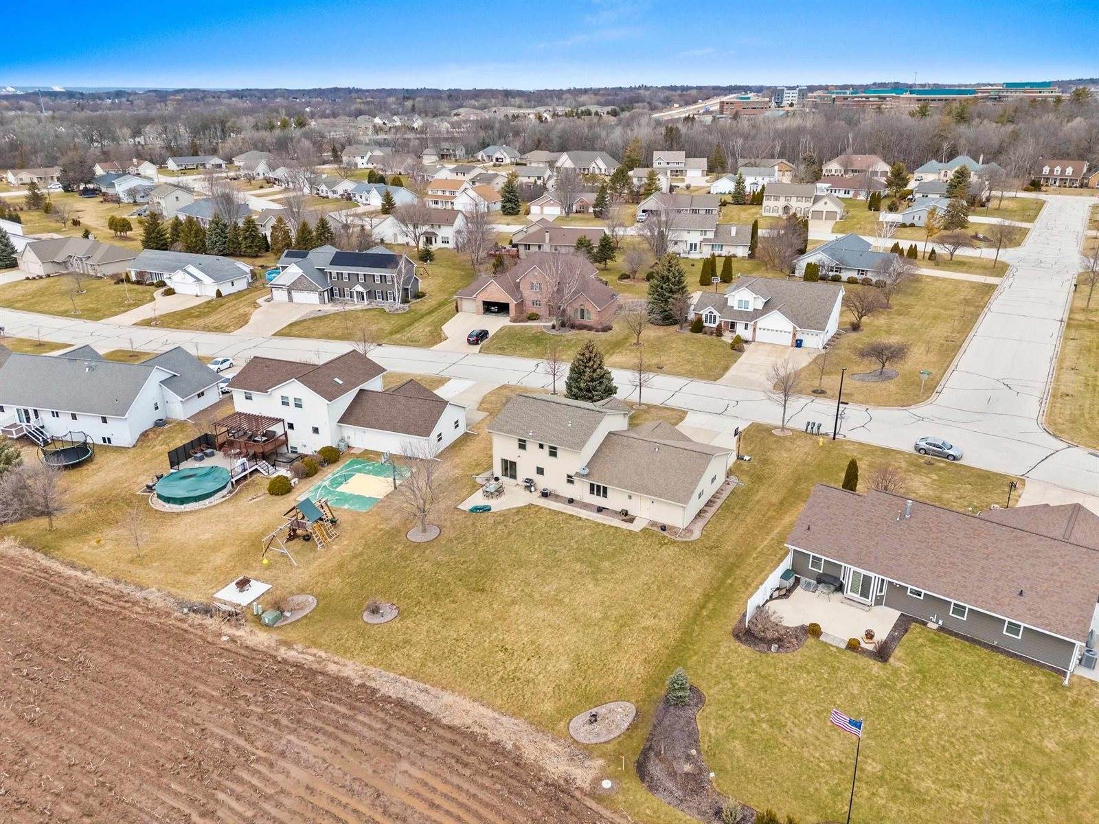 2784 Blue Spruce Drive, Green Bay, WI 54311