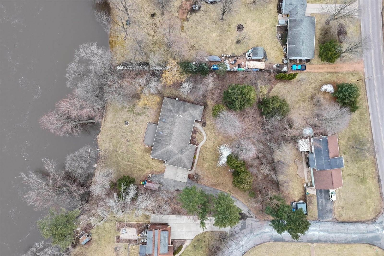 100 Shore Acres Drive, Wisconsin Rapids, WI 54494