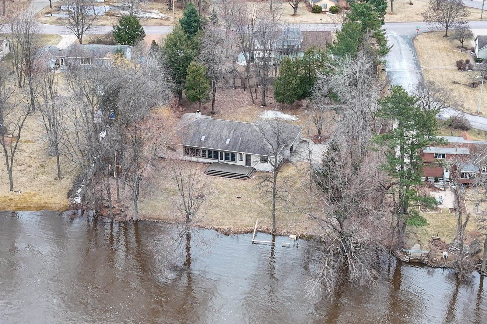 100 Shore Acres Drive, Wisconsin Rapids, WI 54494