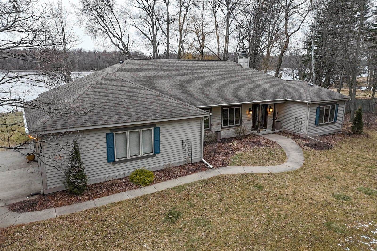 100 Shore Acres Drive, Wisconsin Rapids, WI 54494