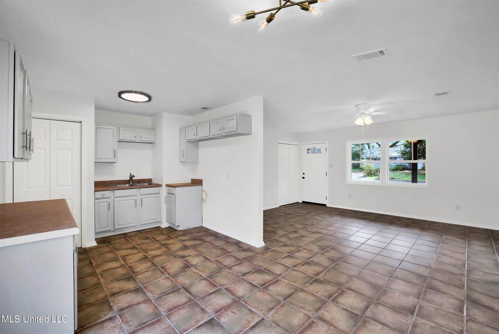 2308 Arbor Drive, Biloxi, MS 39531