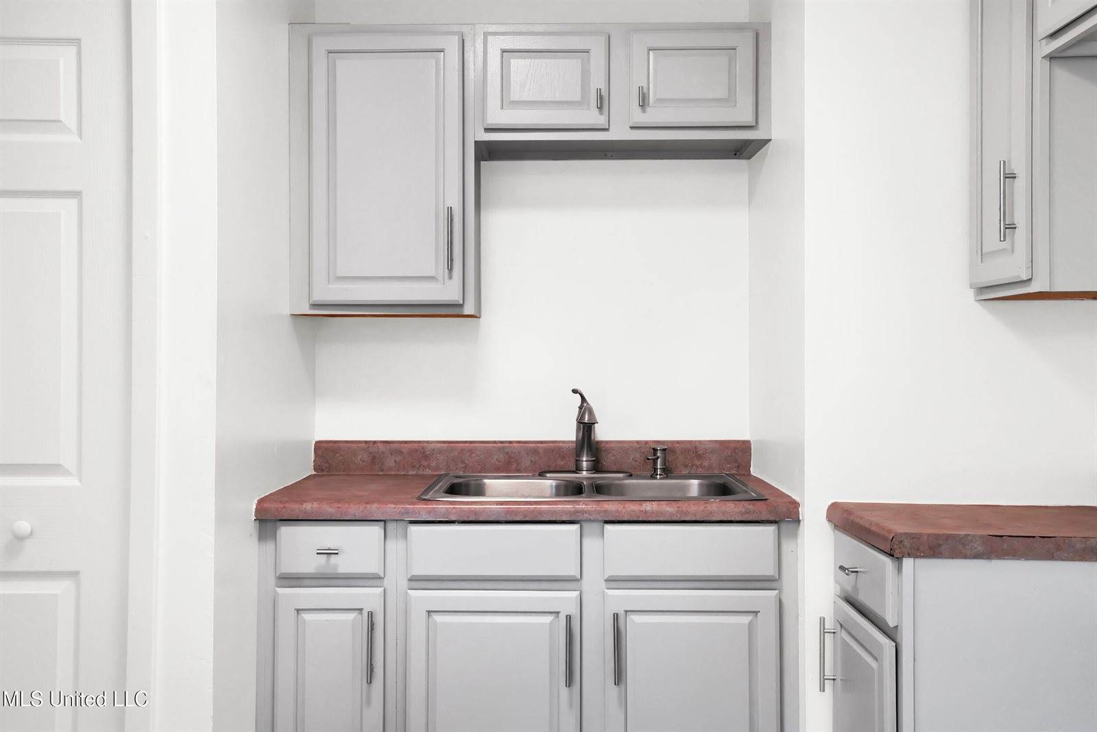 2308 Arbor Drive, Biloxi, MS 39531