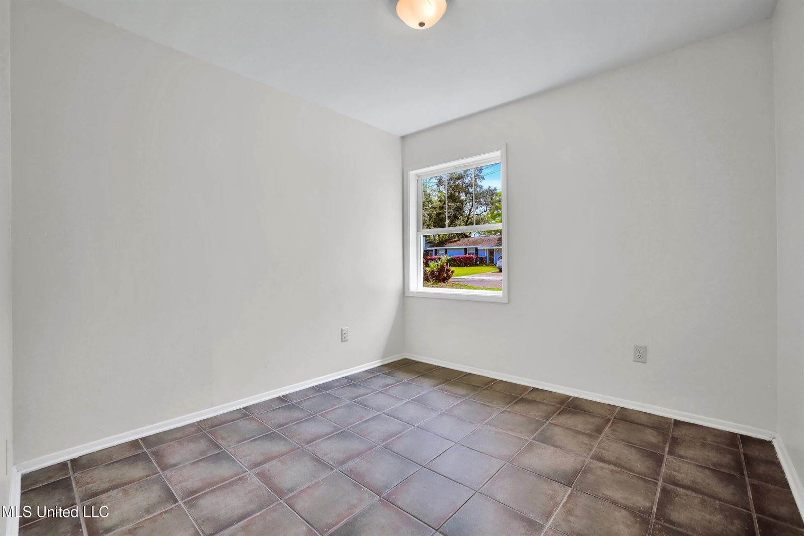 2308 Arbor Drive, Biloxi, MS 39531