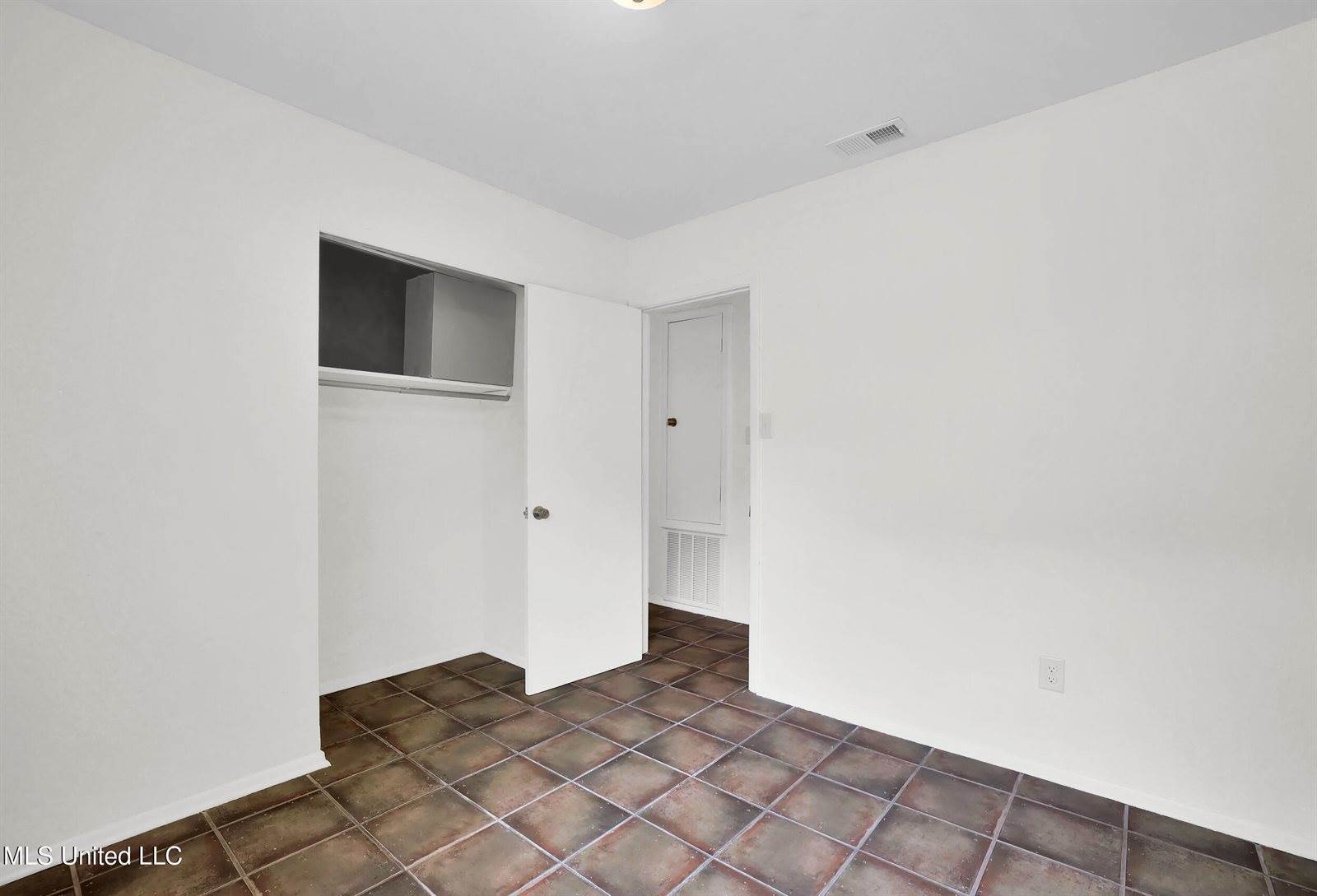 2308 Arbor Drive, Biloxi, MS 39531