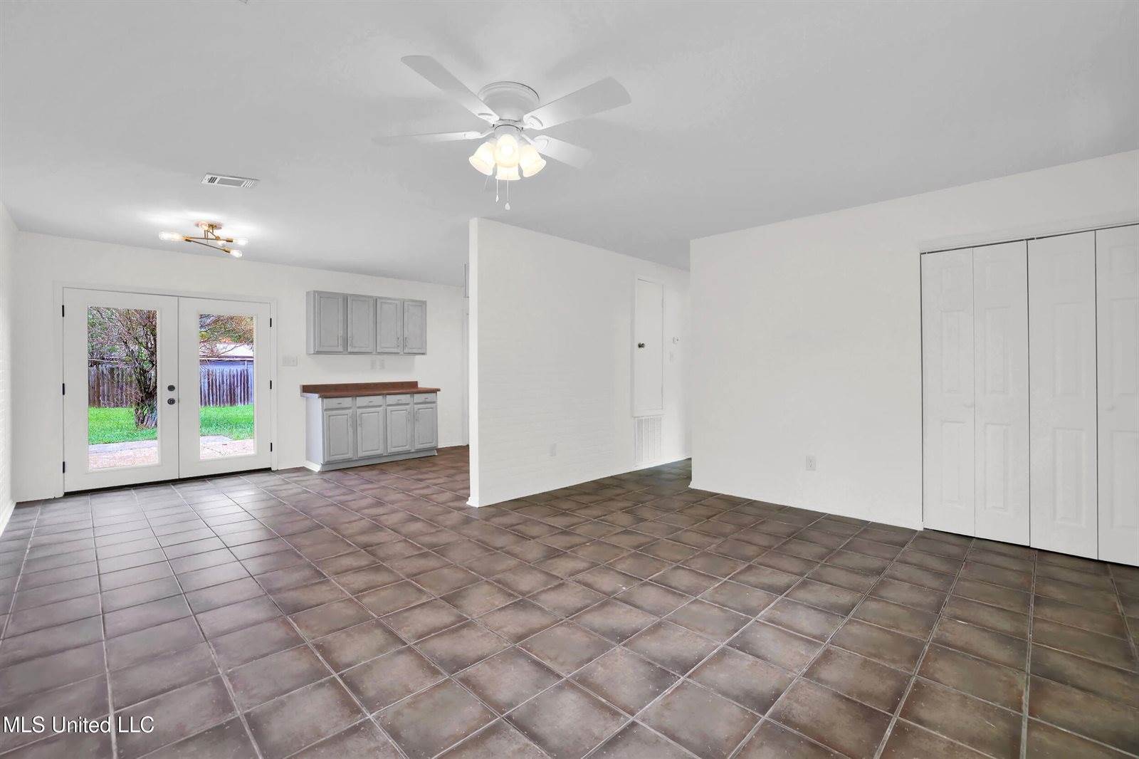 2308 Arbor Drive, Biloxi, MS 39531