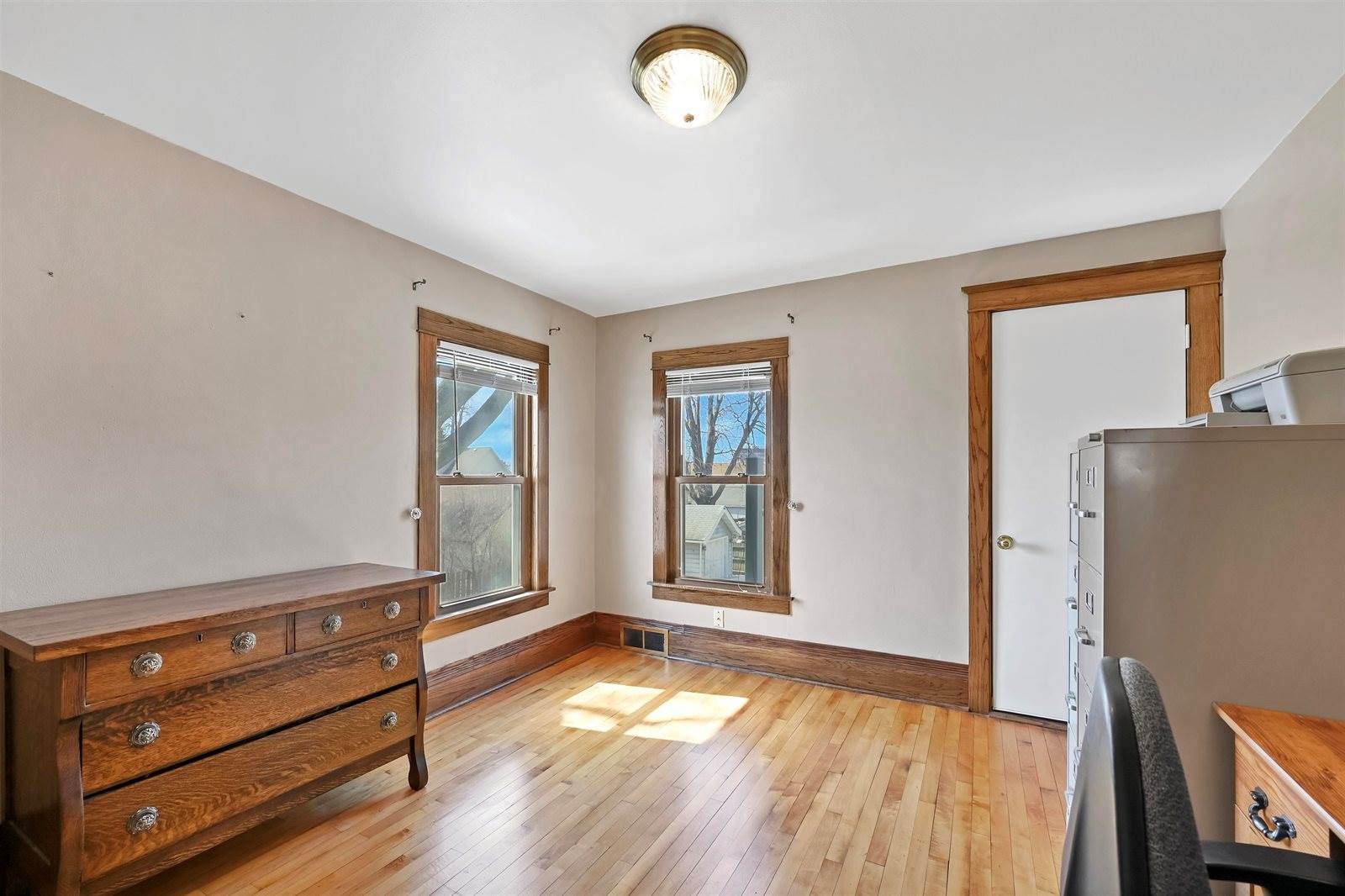 621 1ST Street, Menasha, WI 54952