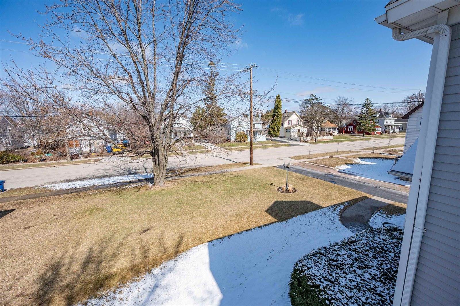 621 1ST Street, Menasha, WI 54952