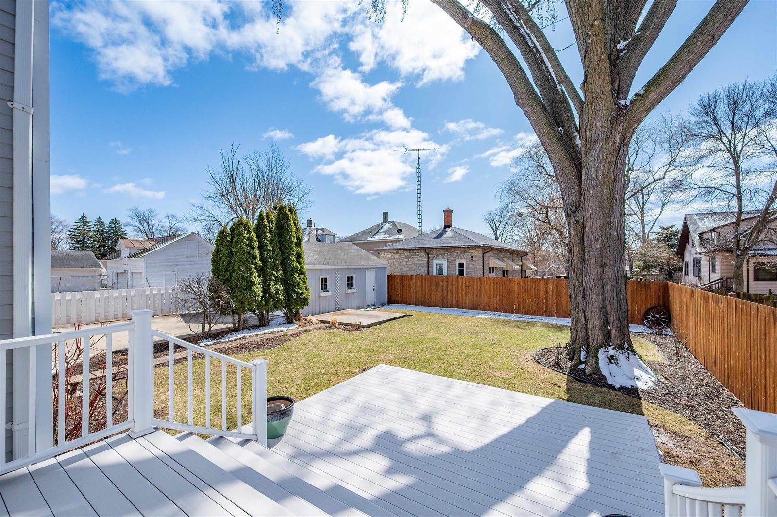 621 1ST Street, Menasha, WI 54952