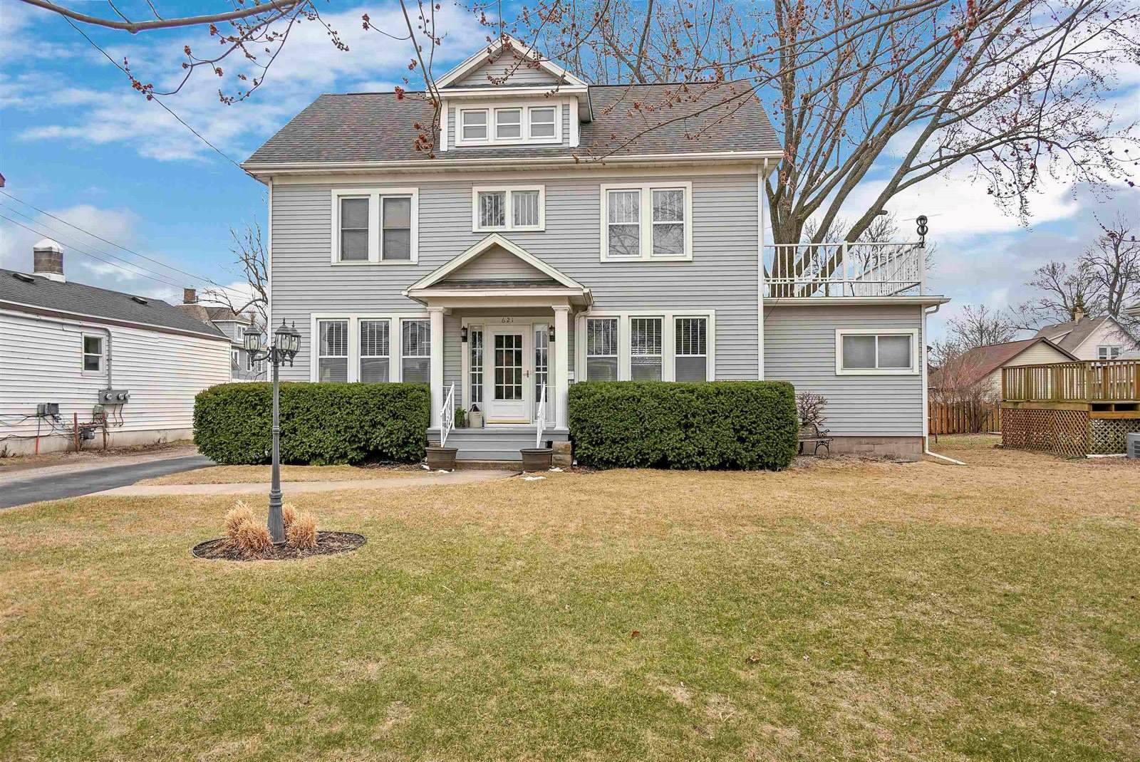 621 1ST Street, Menasha, WI 54952