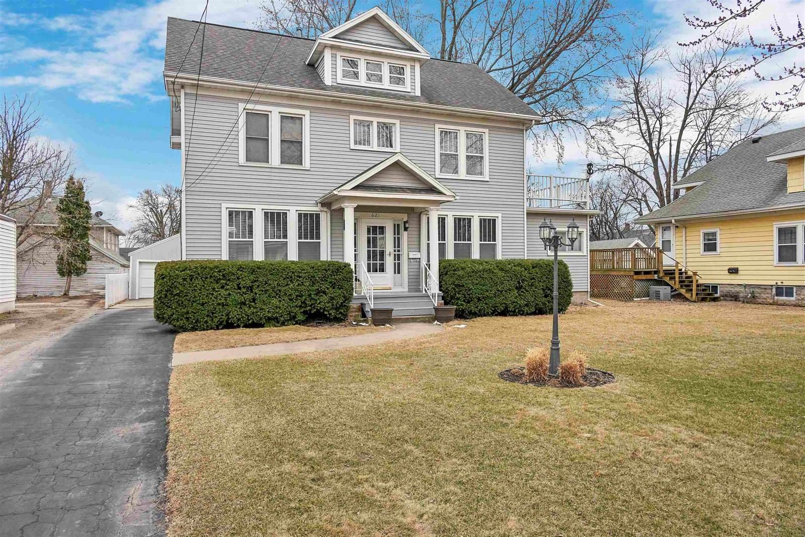 621 1ST Street, Menasha, WI 54952