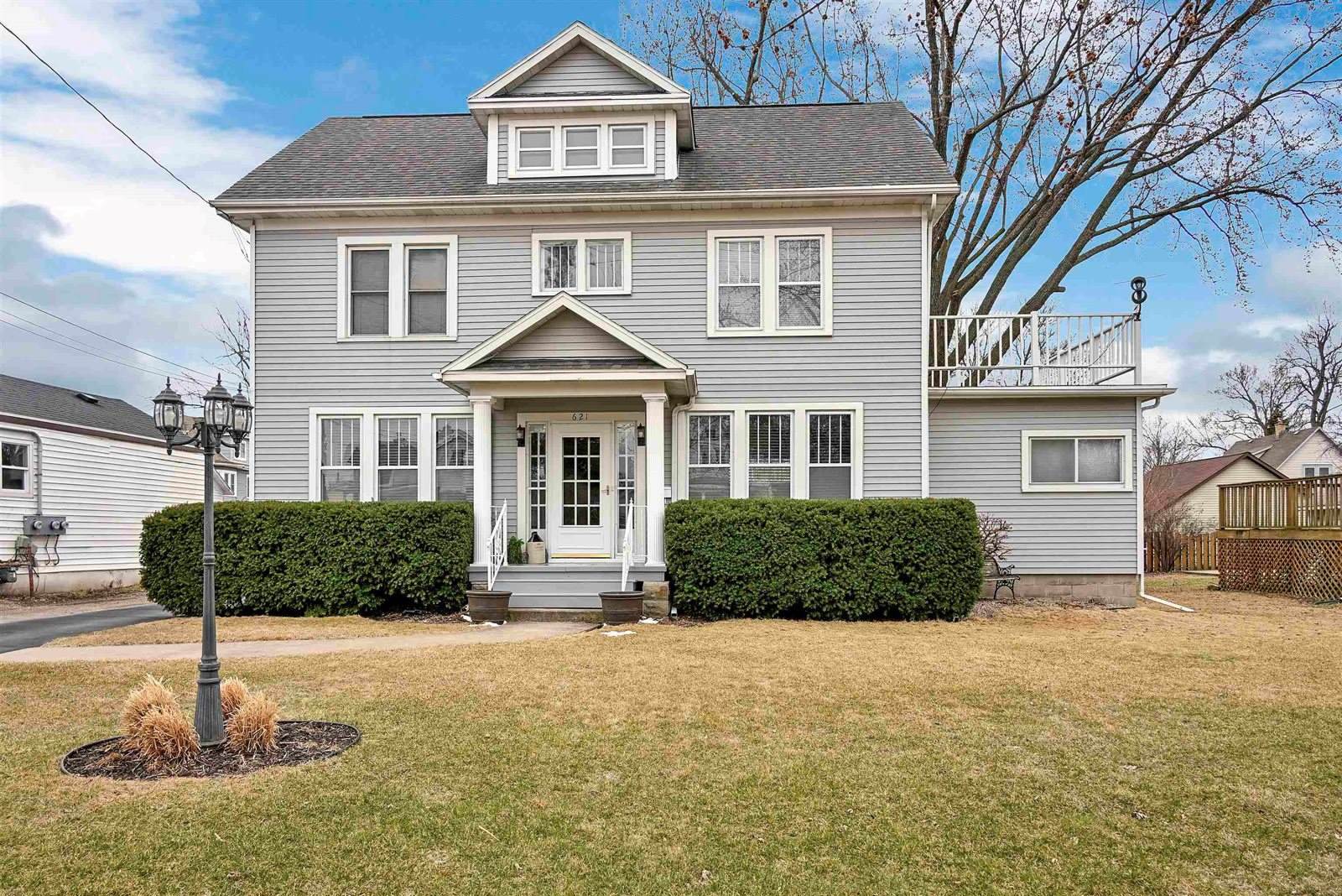 621 1ST Street, Menasha, WI 54952