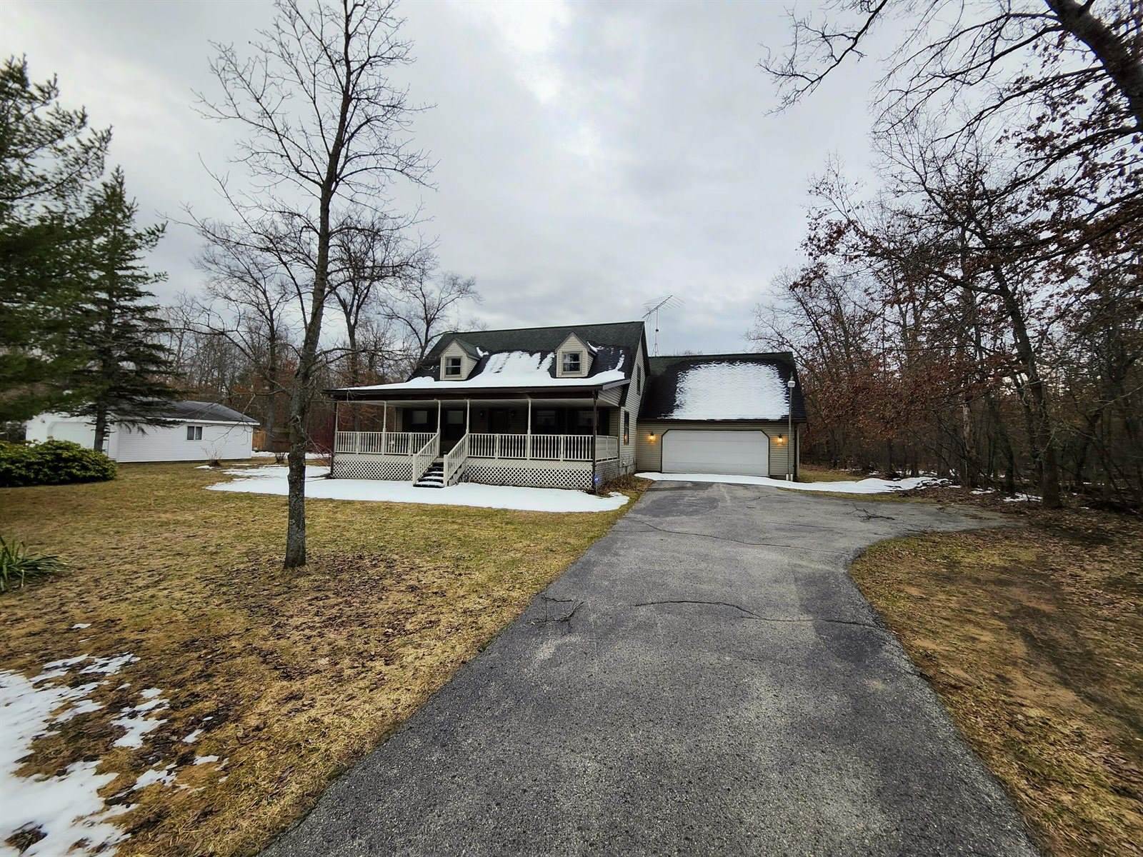 18897 Hoxeyville Road, Dublin, MI 49689