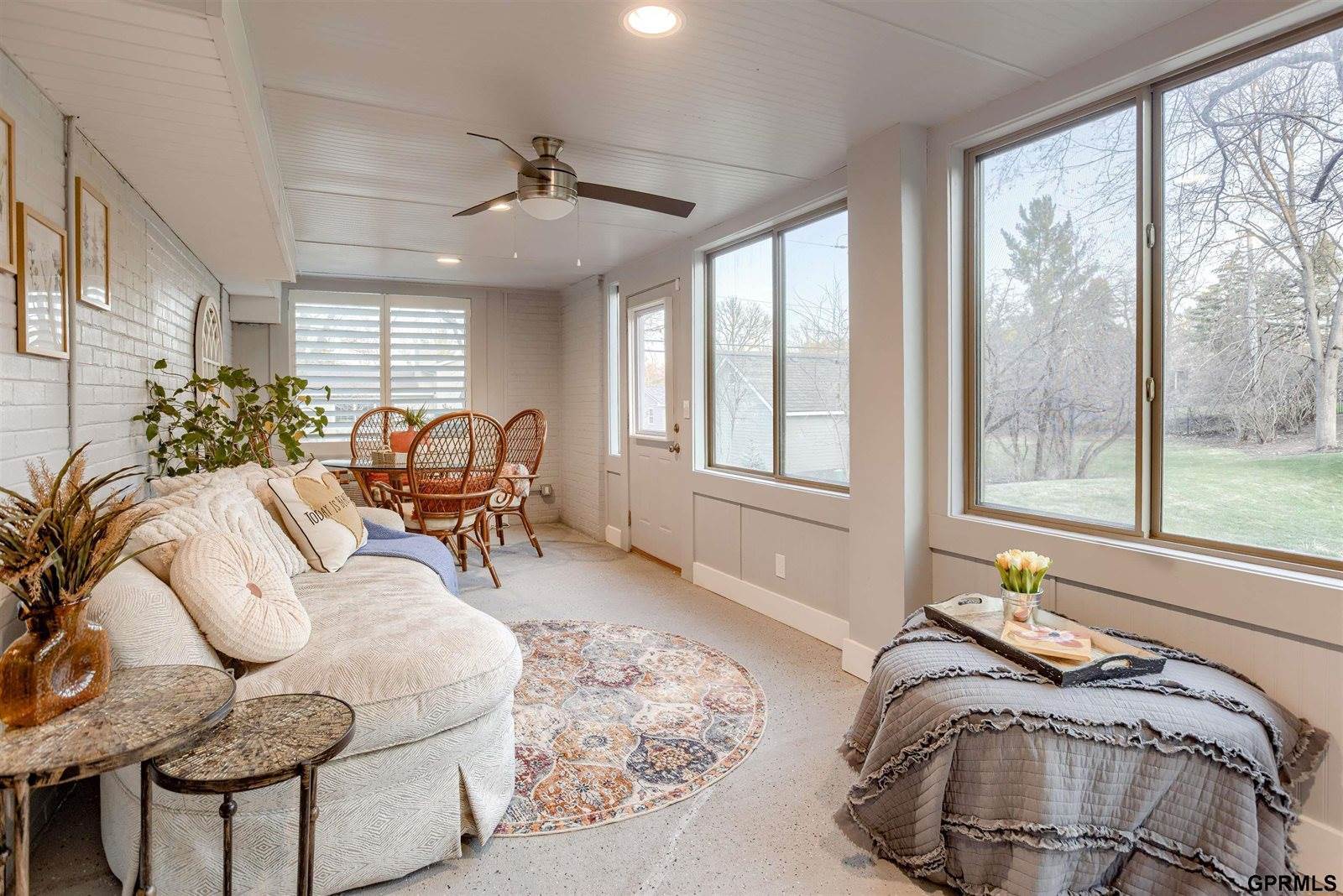 8903 Douglas Court, Omaha, NE 68114