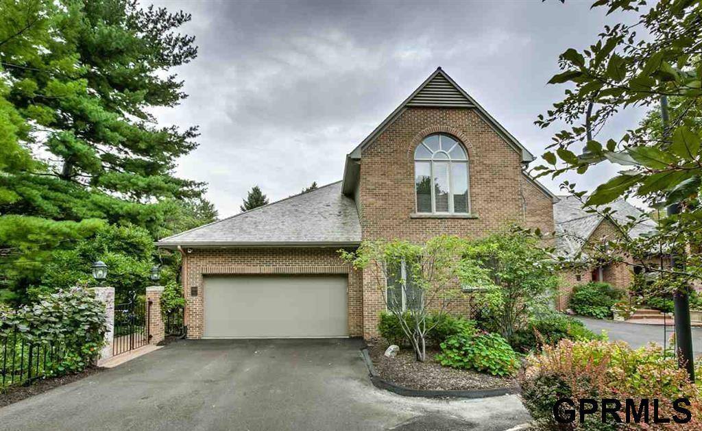 8903 Douglas Court, Omaha, NE 68114