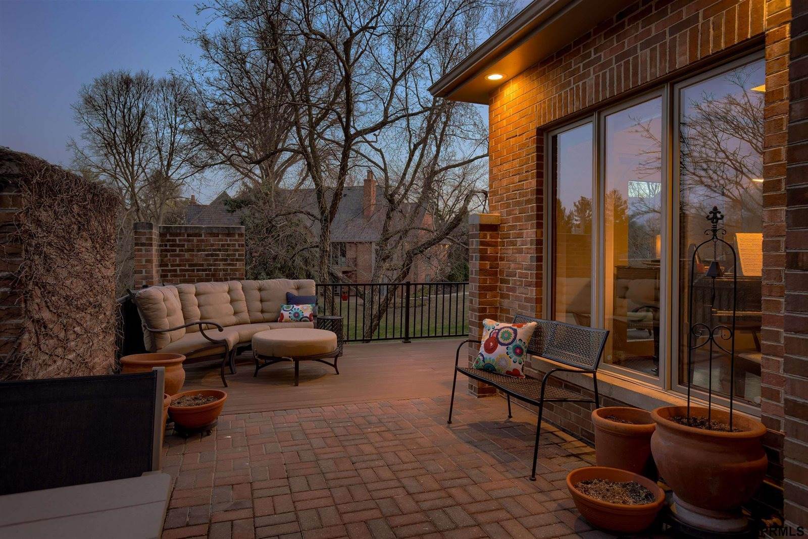 8903 Douglas Court, Omaha, NE 68114