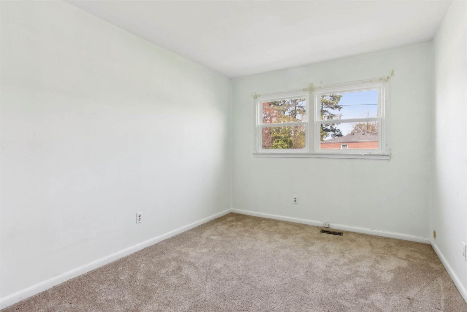 50 Granger Drive, Hampton County, VA 23666
