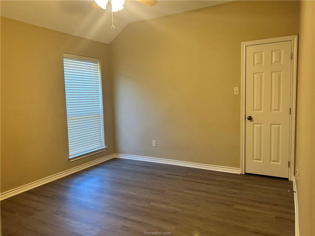 3917 Latinne Lane, College Station, TX 77845