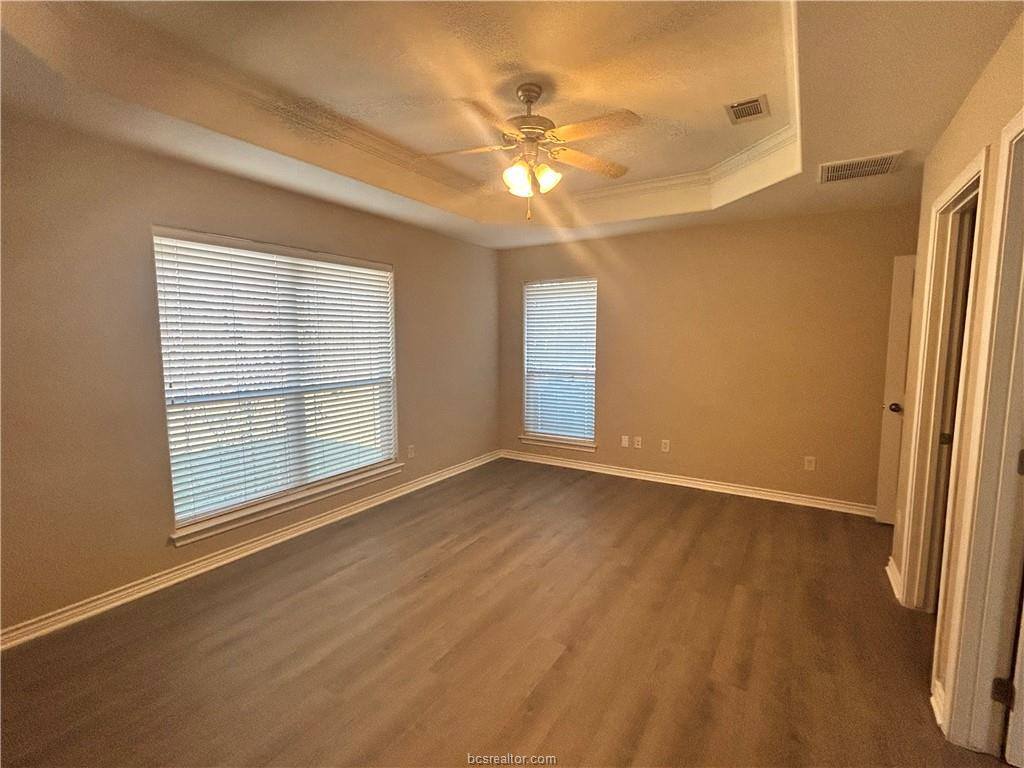 3917 Latinne Lane, College Station, TX 77845
