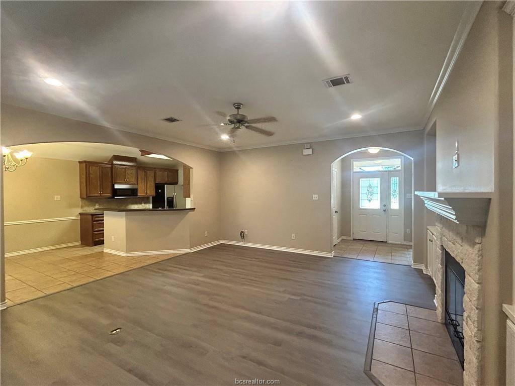 3917 Latinne Lane, College Station, TX 77845