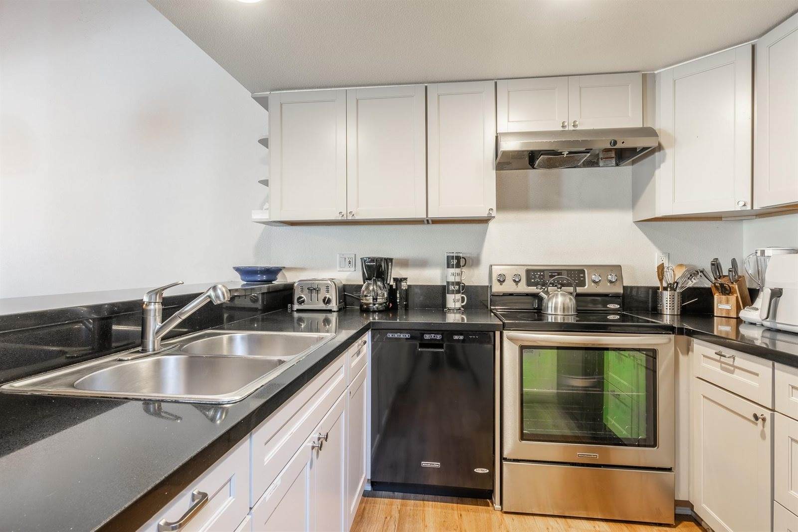 273 Rainbow Lane, Mammoth Lakes, CA 93546